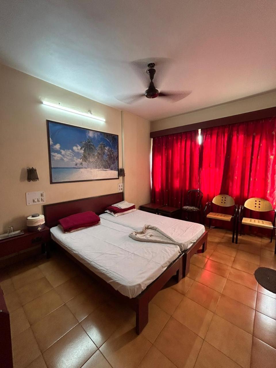 Hotel Prabha Ratnāgiri Buitenkant foto